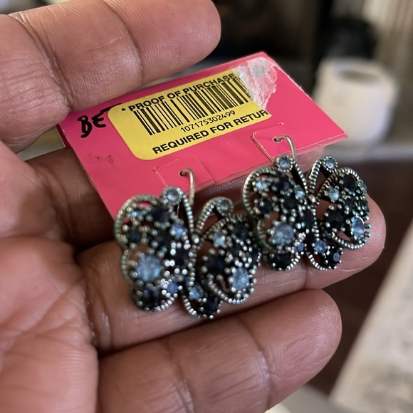 Betsey Johnson Butterfly Earring - Picture 2 of 4